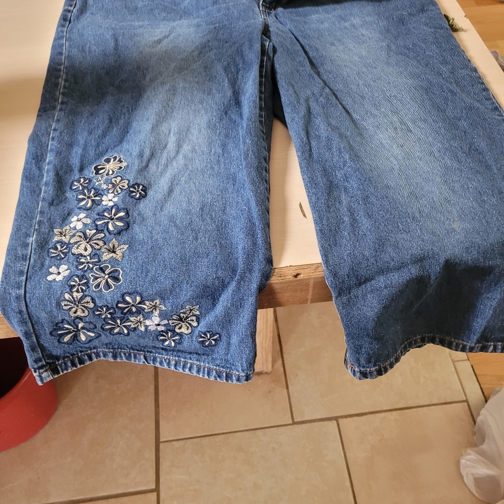 Faded glory cropped jeans